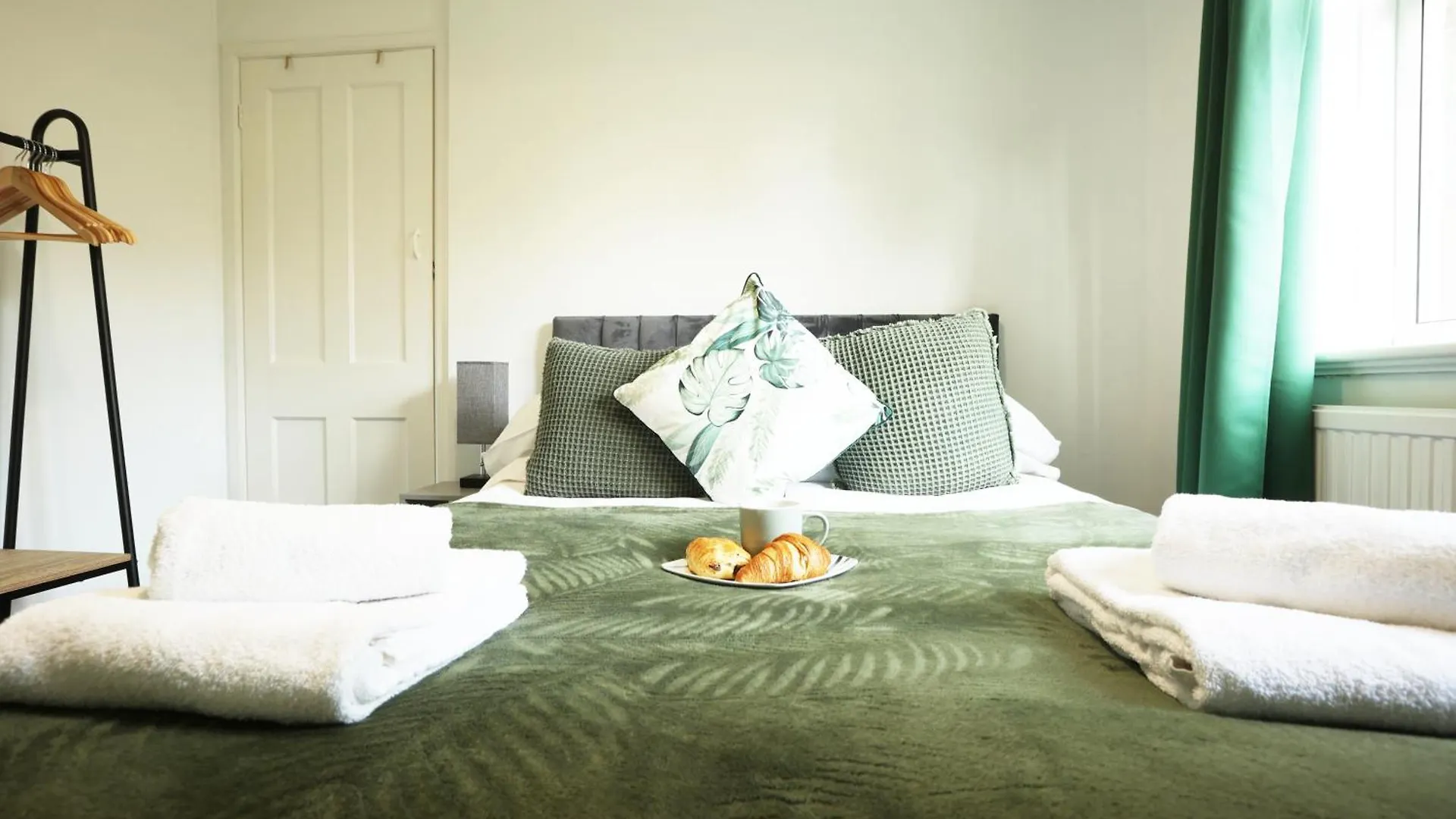 Apartment Highfield Place By N And N Stays, Great Location, Plenty Of On Street Parking, Perfect For Contractors, Workers & Families Visiting Bath, Great Disc For Long Stays Avaialable