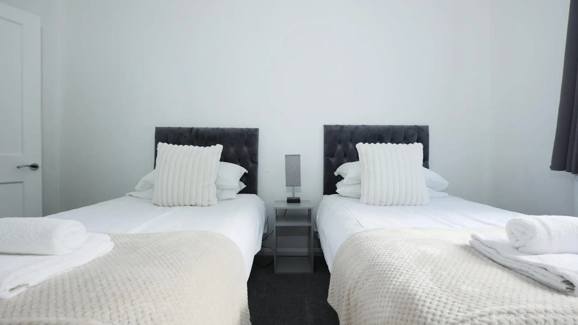 Highfield Place By N And N Stays, Great Location, Plenty Of On Street Parking, Perfect For Contractors, Workers & Families Visiting Bath, Great Disc For Long Stays Avaialable Bath